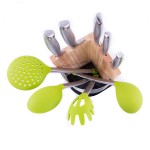 Set de utensilios de acero inoxidable y silicón color verde con  cuchillos de acero inoxidable 10 pzas. 